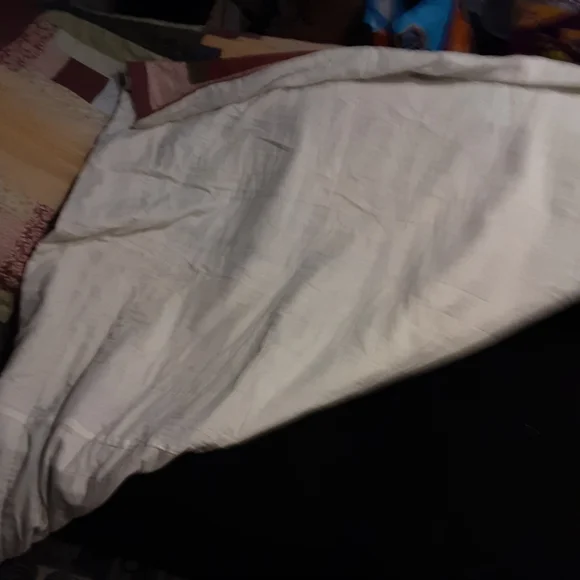 The quilt is a full size and features a vibrant multicolor design - Picture 2 of 8